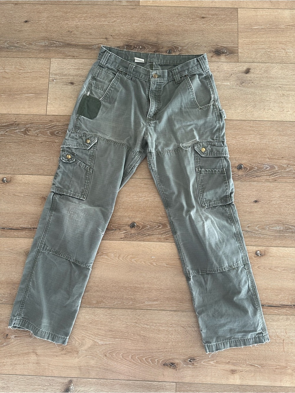Carhartt Cargo Pants Distressed Workwear Aesthetic Vintage-Inspired Streetwear